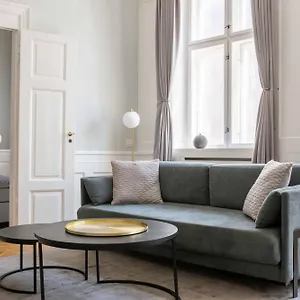 Lavish 4br In The Heart Of Cph By The Canals Apartment
