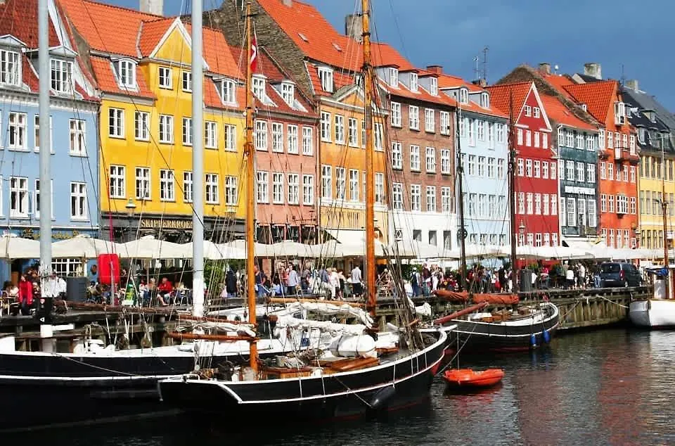 Prime Location - Near Nyhavn & Tivoli Gardens Apartment Copenhagen